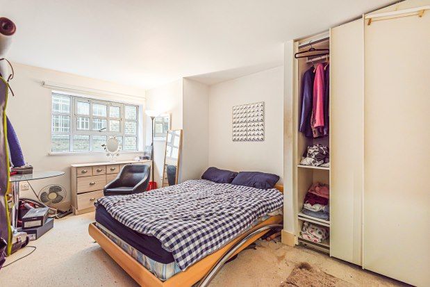 Flat to rent in 59 St. Marychurch Street, London