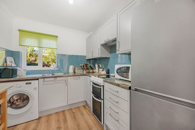 6 Orchard Walk, Watlington photo 3