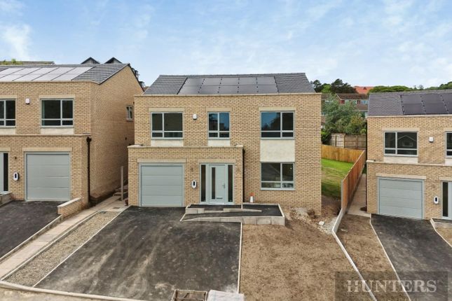 3, Pear Tree Close, Scarborough photo 2