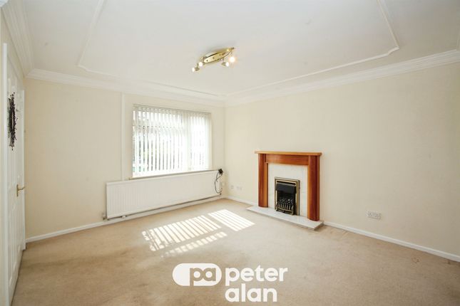 13, Pen-Y-Cefn, Cardiff photo 2