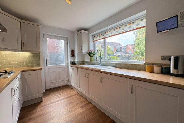 82, Sandy Lane, Lydiate photo 4