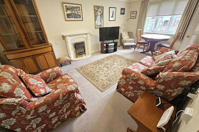 41 St. Johns Court, Abbey Rise, Tavistock photo 2