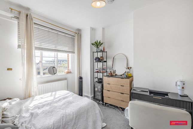 64 Westbourne Court,, Orsett Terrace, London photo 4