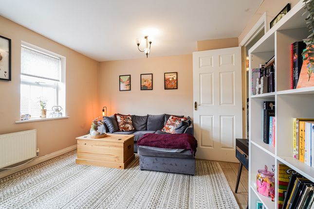65, Bodill Gardens, Nottingham photo 4