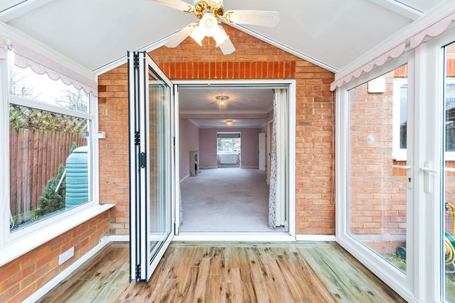 25 Elm Way, Royston photo 3