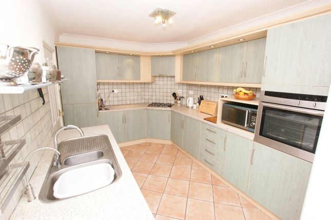 80, Hillside Road, Wimborne photo 3