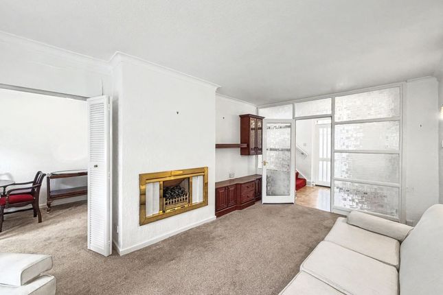 22, Woodhall Avenue, Manchester photo 3