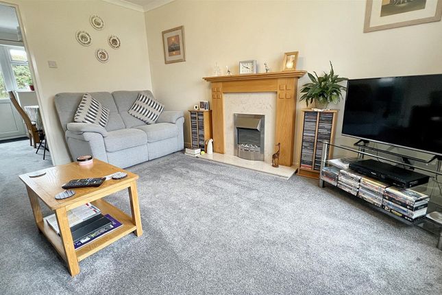 18, Russell Pope Avenue, Chard photo 3