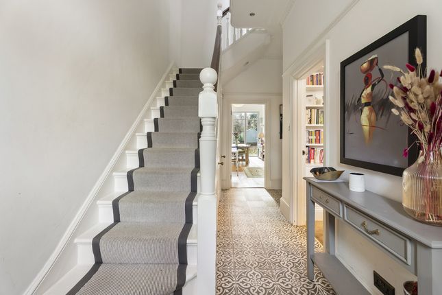93, Bedwardine Road, London photo 2