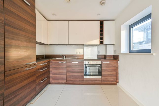 Thumbnail Flat to rent in Putney Hill, Putney, London