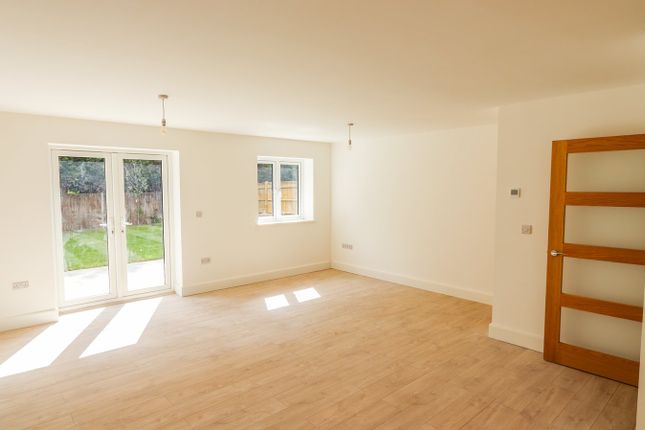 1 Nursery Field, Mill Lane, Westfield photo 4
