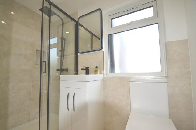 Room 7, Framfield Road, London photo 5