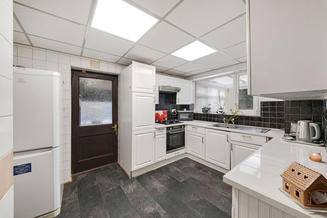 1 Oakfield Drive, Widnes photo 4