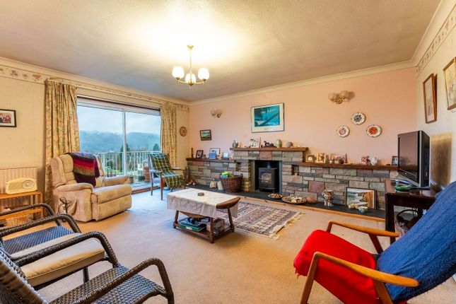 39, Oakfield Drive, Crickhowell photo 3