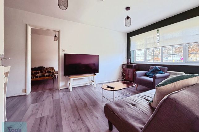 2 Stopsley Court, Hitchin Road, Luton photo 2