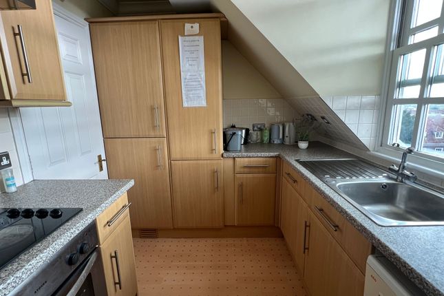 Flat 7, Bellevue House 32-33 Jewry Street, Winchester photo 3
