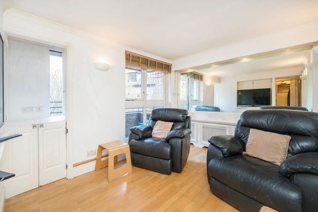 Burr Close, London photo 2