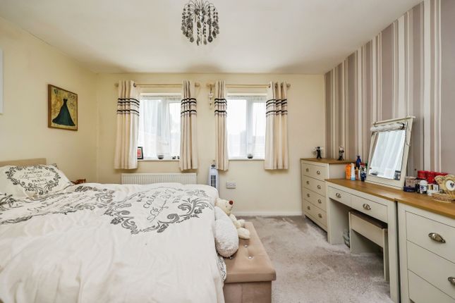 13, Hornbeam Gardens, Bulwell, Nottingham photo 3