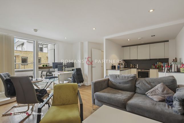 Flat to rent in Caspian Wharf, Bow