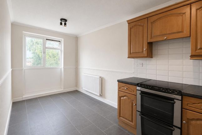 63, Chiltern Close, Bristol photo 4