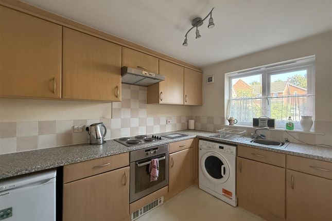 25, Cravenwood, Ashton-Under-Lyne photo 3