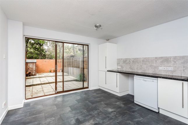 22, Newlyn Way, Portsmouth photo 4