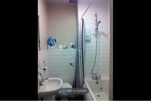 Flat C, Marjorie Grove Battersea, London photo 5