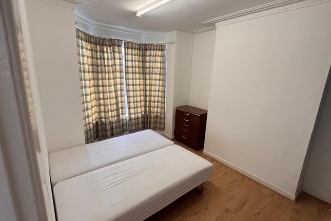 54, Leicester Road, Salford photo 3