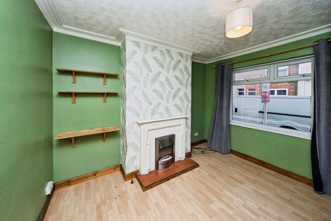 3, Willaston Road, Wirral photo 2