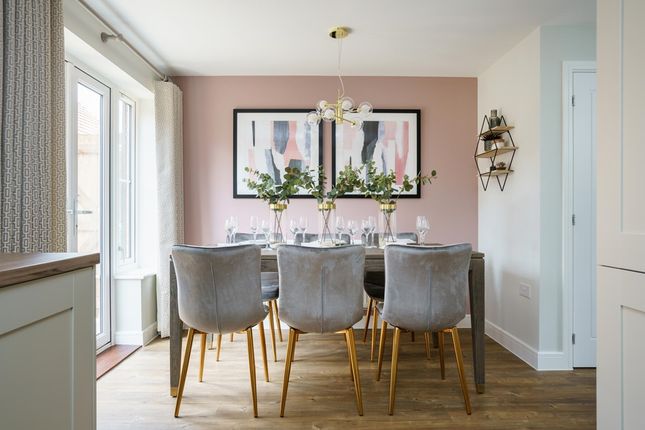 Dining Spaces For Family &amp; Friends