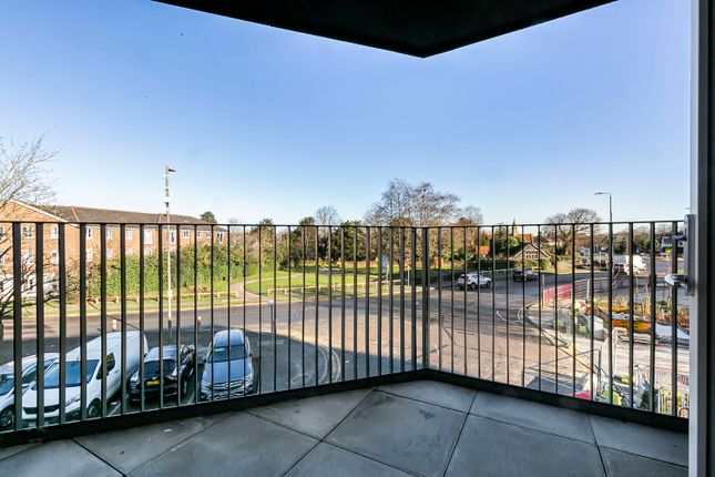 Show Apartment Balcony