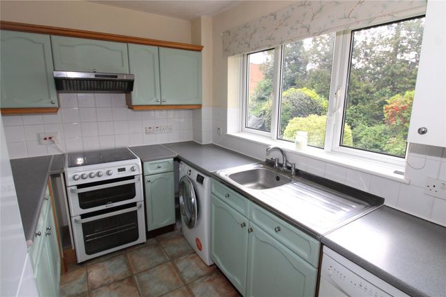 Flat 1, Cedarwood Lodge,, Northwood Square, Hampshire photo 3