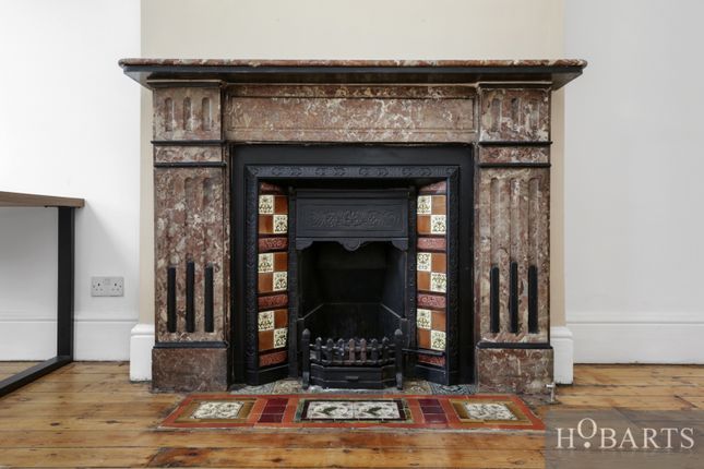 Flat 2, 39 Glebe Road, LONDON photo 4