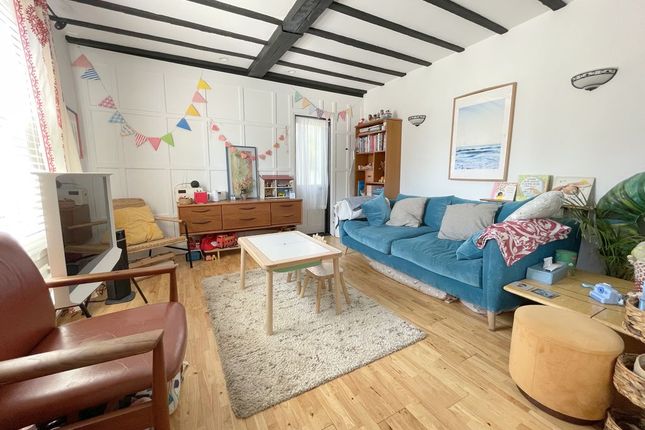 Beehive Cottage, 88, Rectory Road, Colchester photo 3