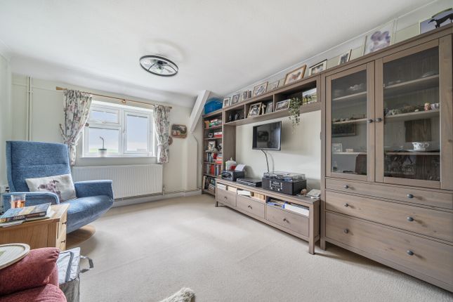 18, Gorringe Avenue, South Darenth photo 2