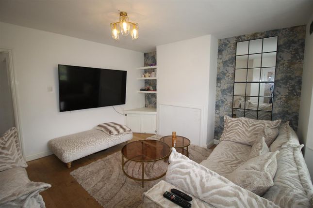 64, Suffield Road, High Wycombe photo 3
