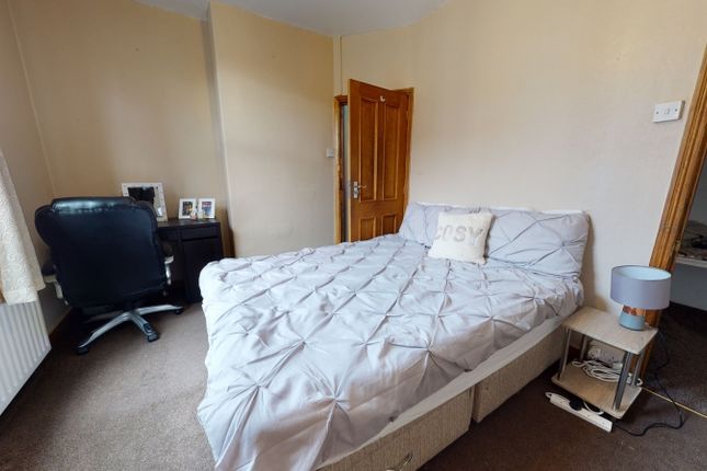 3, Welton Grove Hyde Park, Leeds photo 3