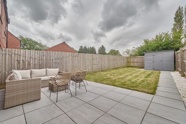 7, Butler Close, Hinckley photo 4