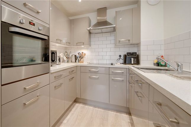 Flat 27, Tatterton Lodge,, York Road, West Yorkshire photo 4
