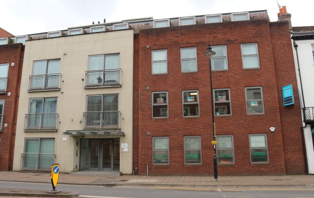 Office to let in 2nd Floor, 118 London Street, Reading