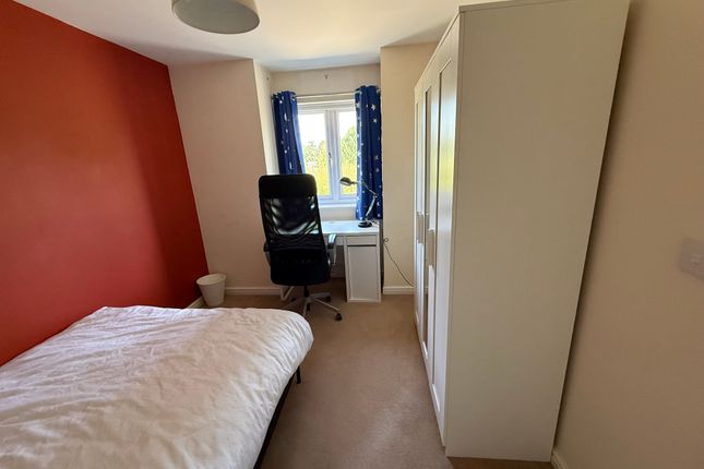 70, Wolverhampton photo 2