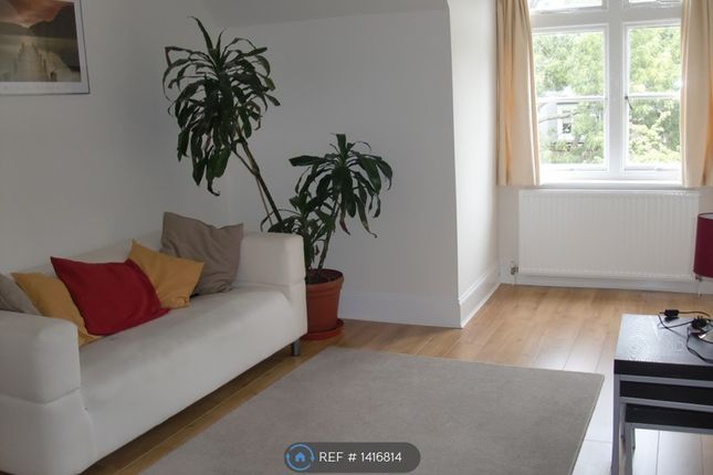 2-bed flat on Acol Road, West Hampstead London, London, £2,500/mo