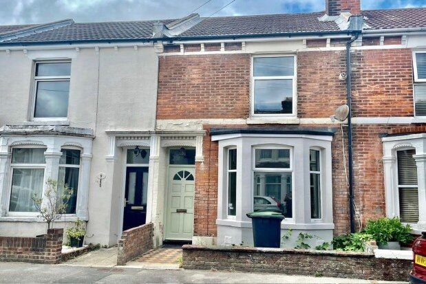 Thumbnail Property to rent in Woodstock Road, Gosport