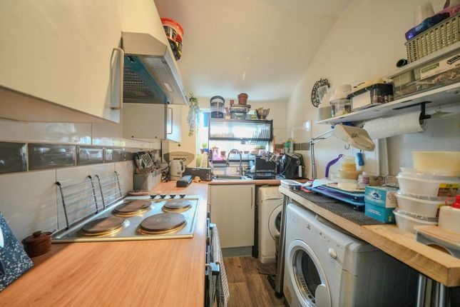 Flat 5, 31 Cabbell Road, Cromer photo 4