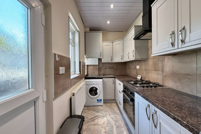 13 Queen Street, Normanton photo 5