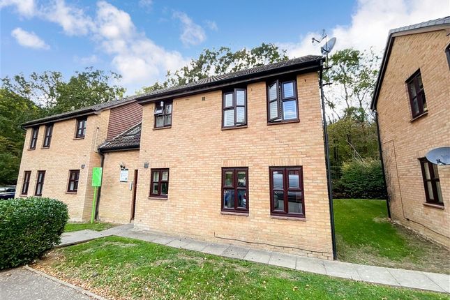 1-bed flat on Abenberg Way Hutton, Brentwood, £160,000
