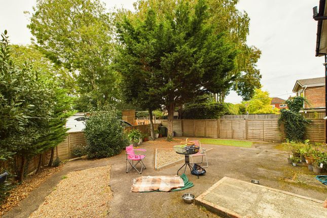 3 Elizabeth Court Poulters Lane, Worthing photo 4