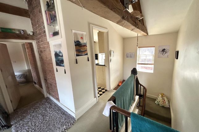 Flat 3, Meridian Place, 116a, Eastgate, Louth photo 3