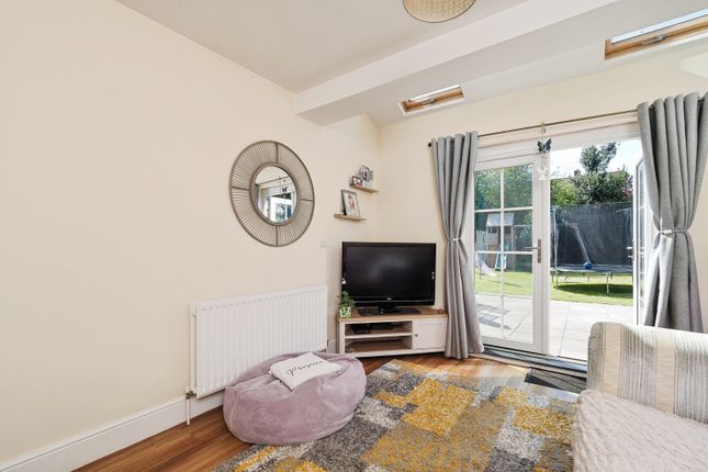 53, Arnold Lane, Nottingham photo 3