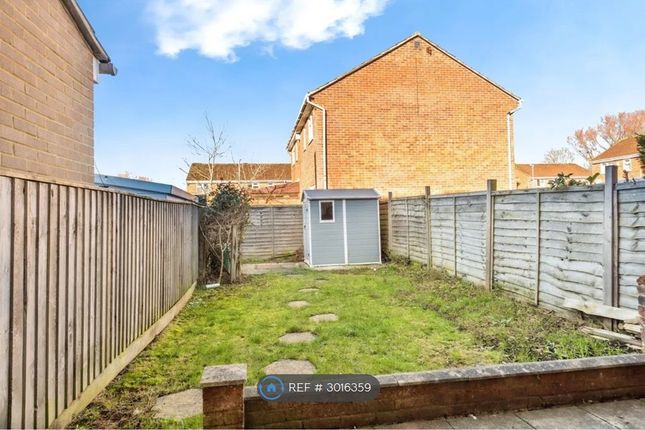 Hadleigh Close, Westlea, Swindon photo 2
